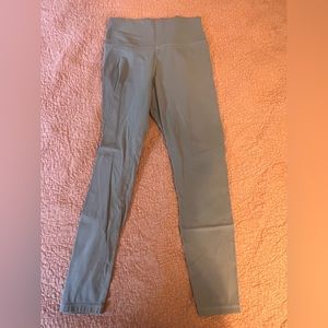 NVGTN GREY